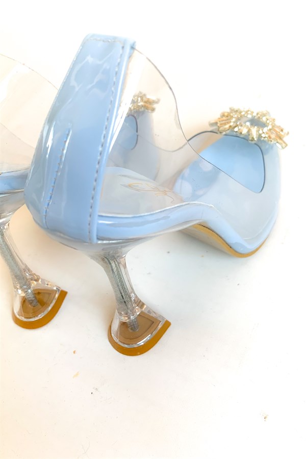 Fuego Baby Blue Patent Leather Stilettos With Stony