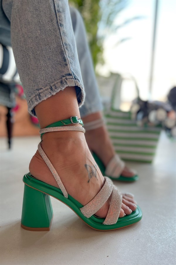 Zenith Yeşil Deri Taşlı Sandalet